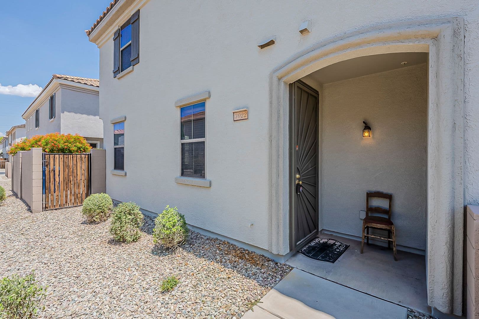 Phoenix Townhome: 3022 E Donner Dr
