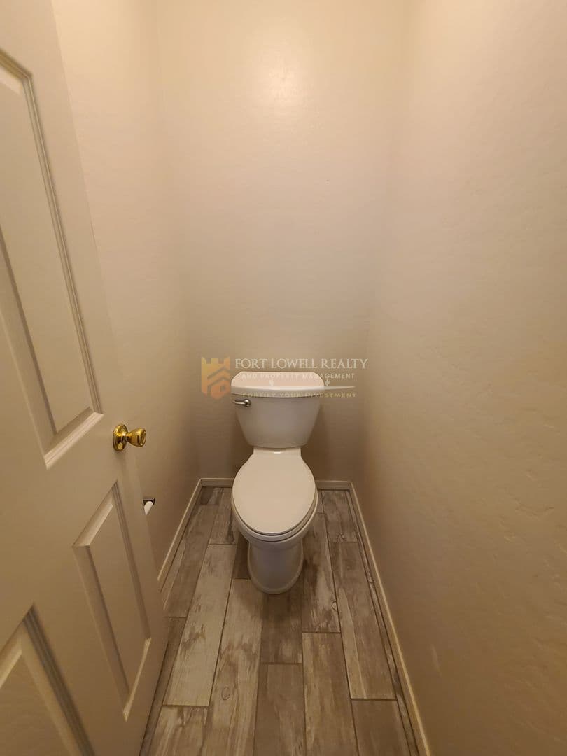 Buckeye House: 22263 W Shadow Dr