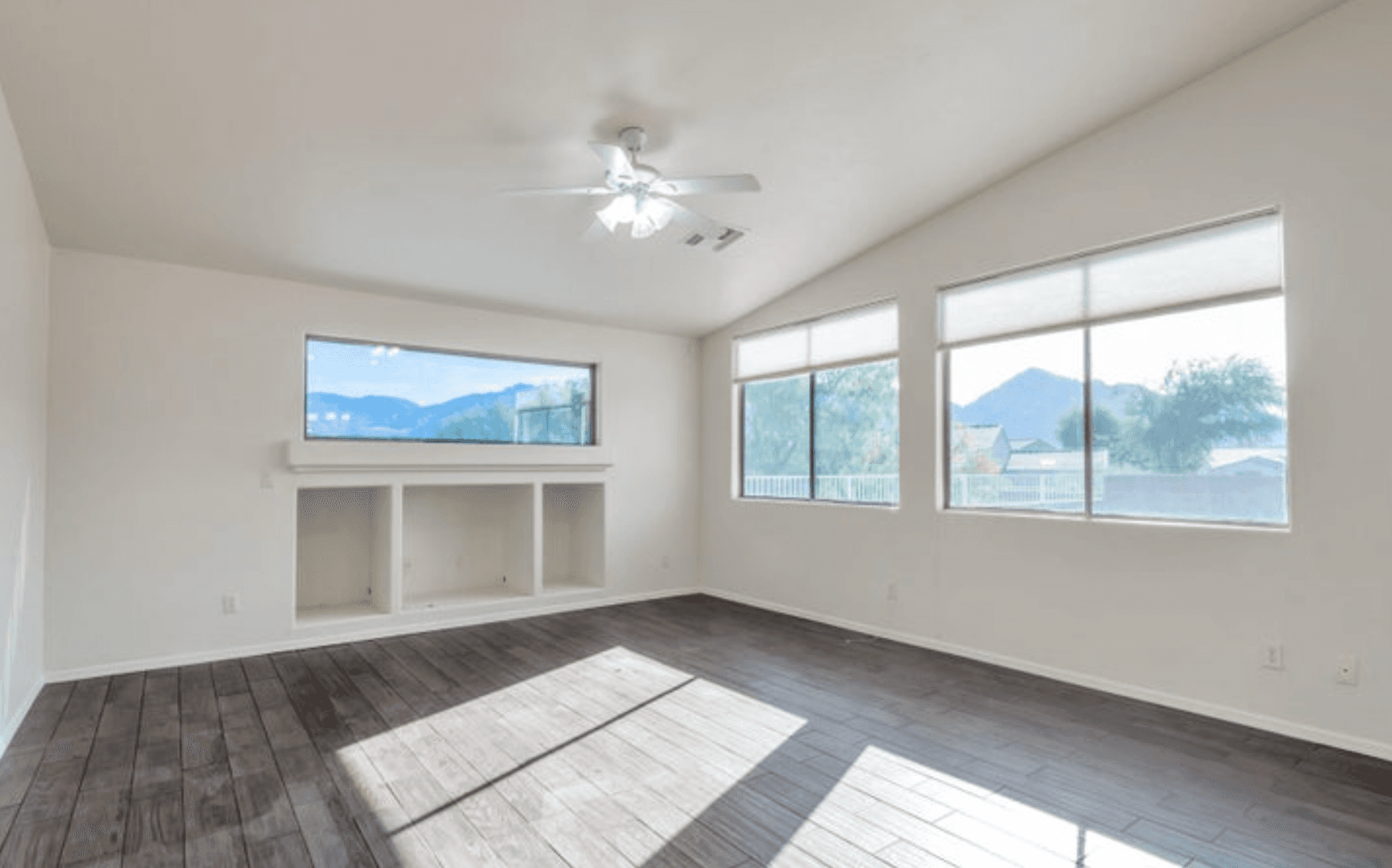 Tucson House: 355 W Greys Rd