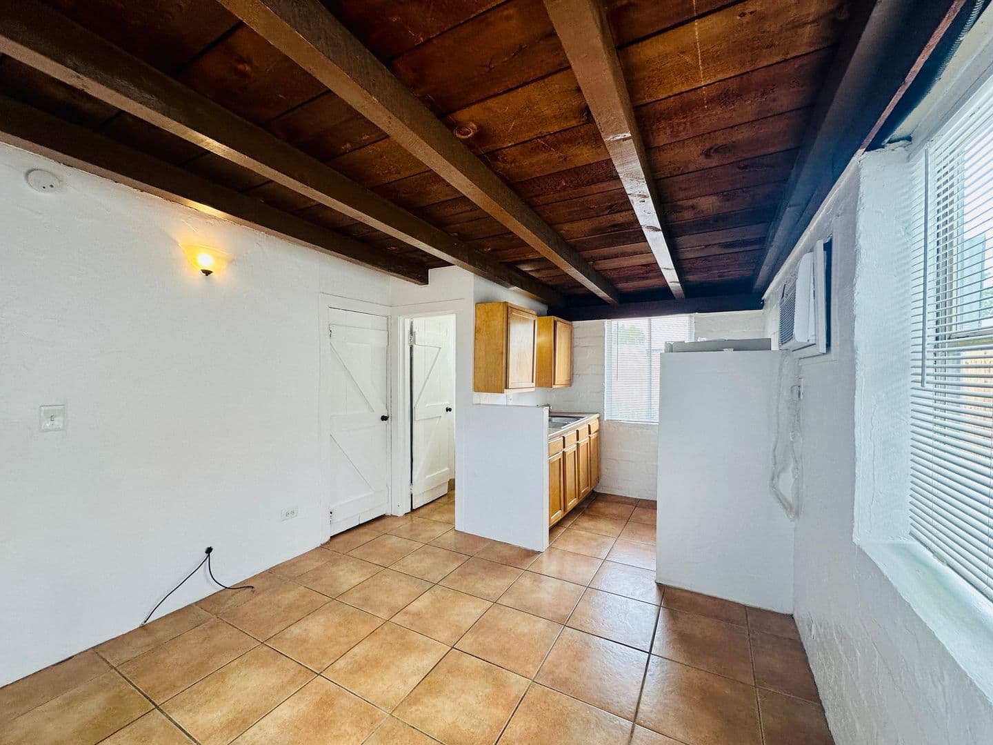 Tucson Apartment: 250 W Laguna St