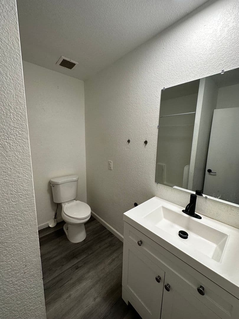 Phoenix Apartment: 2006 N 51st St
