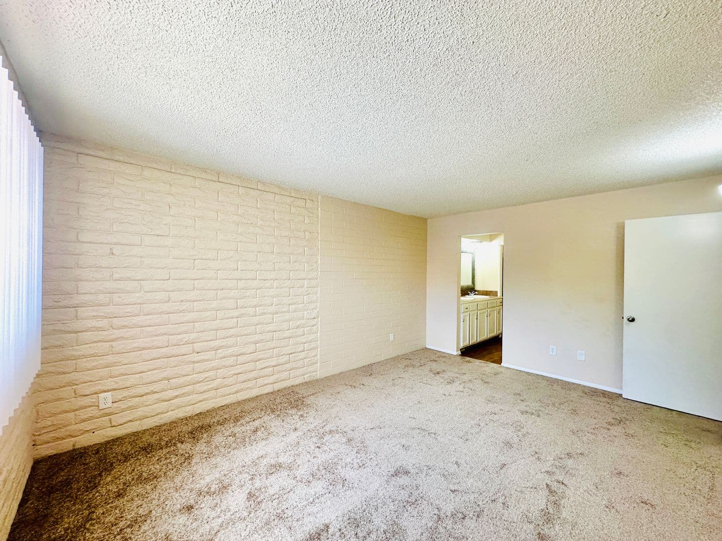 Tucson Apartment: 8750 E Cooper St