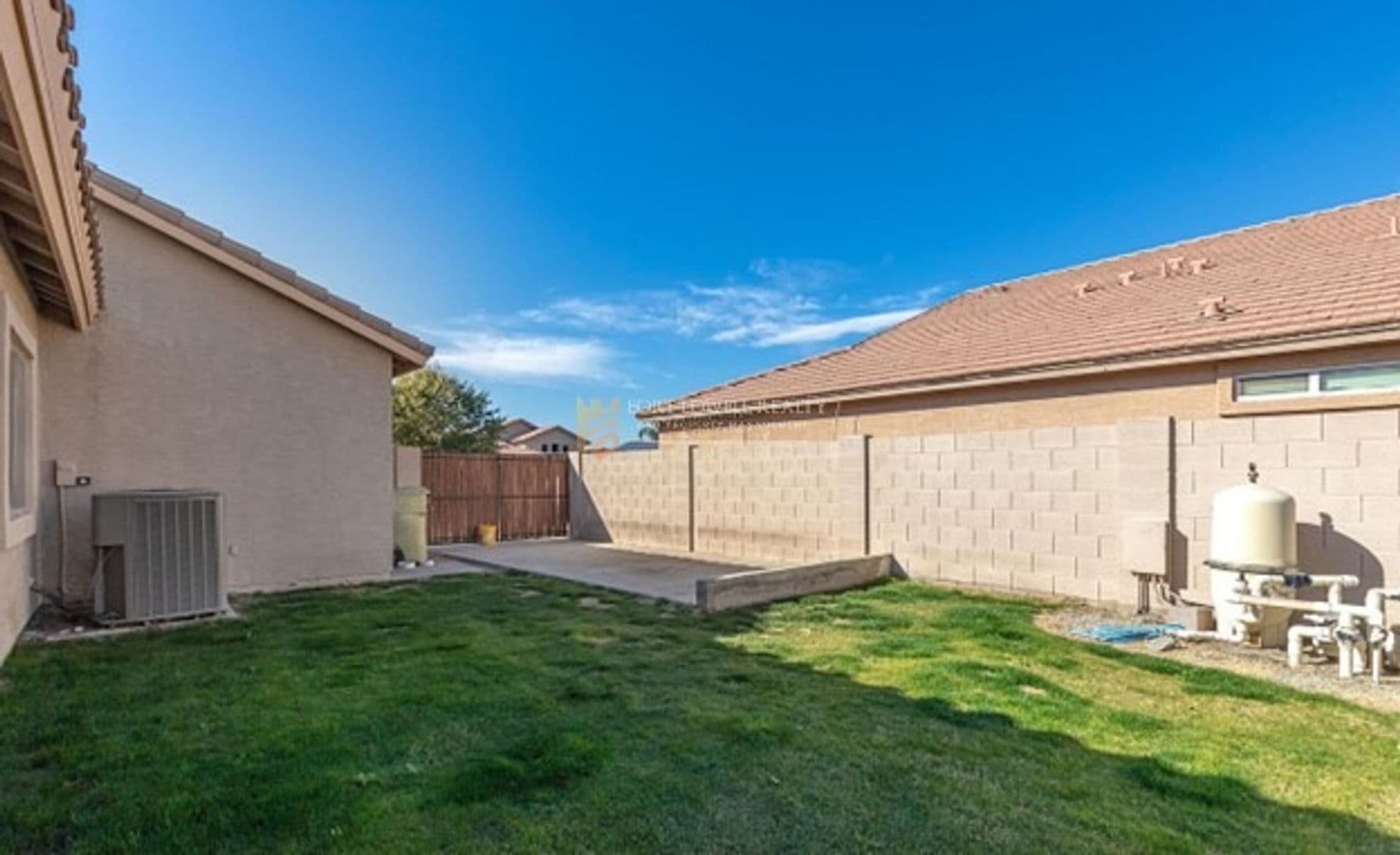 Glendale House: 7323 N 82nd Ave