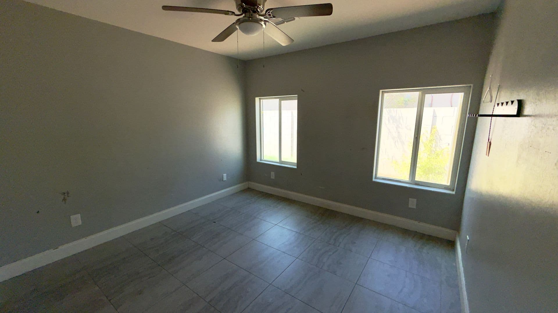 Phoenix Apartment: 1911 E. Harvard St