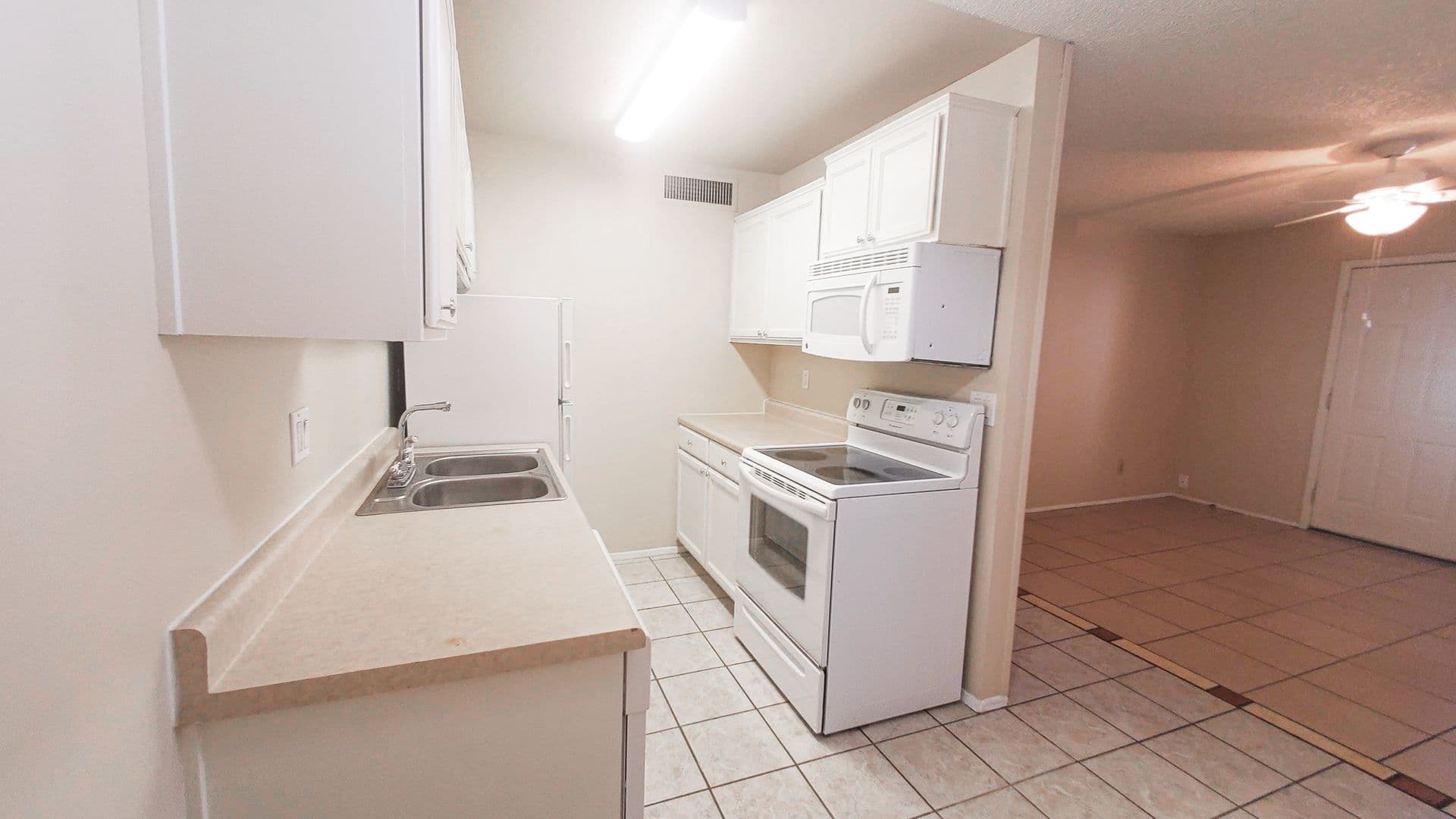 Tucson Apartment: 5803 N Camino Esplendora