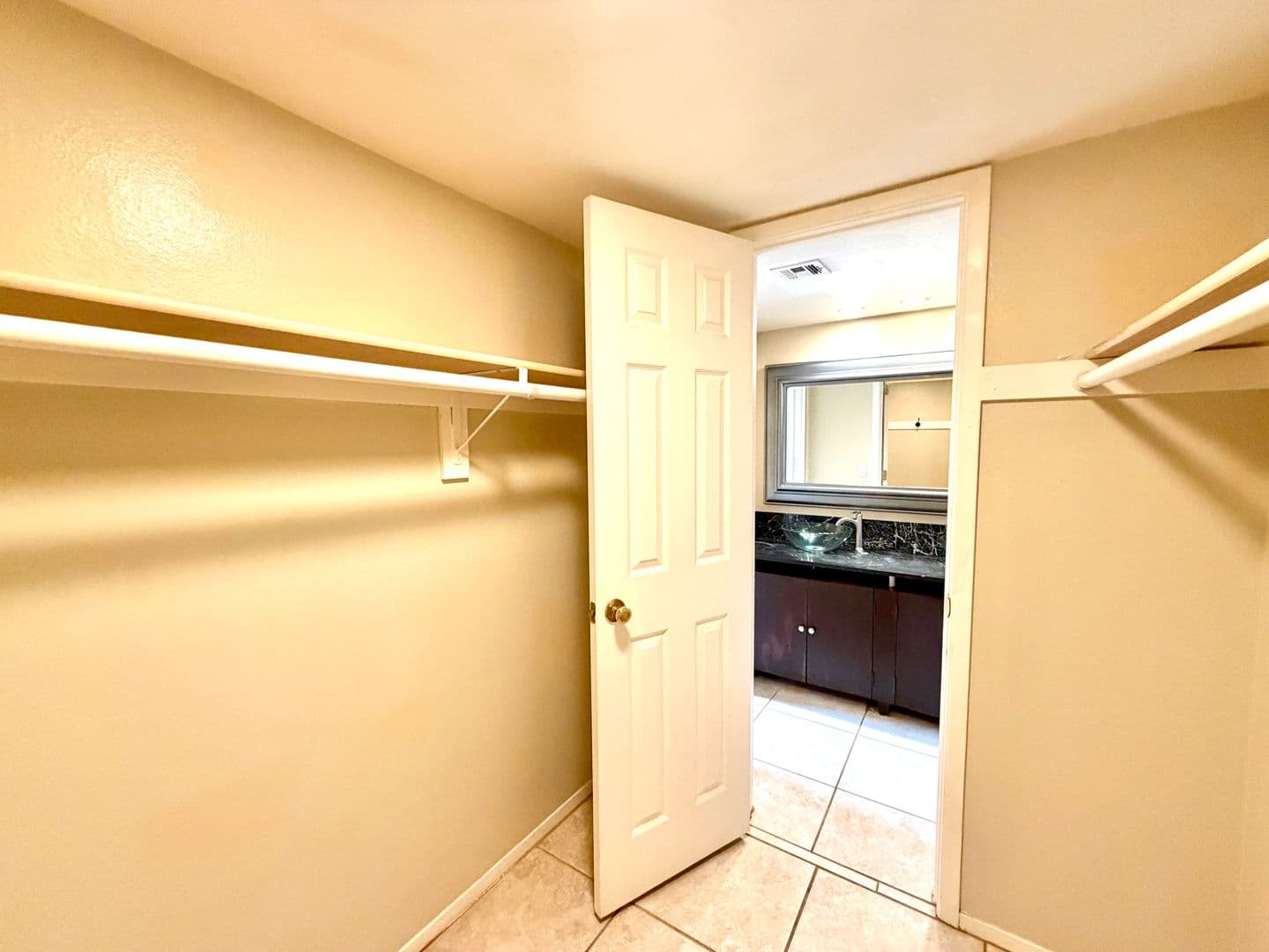 Tucson Apartment: 8750 E Cooper St
