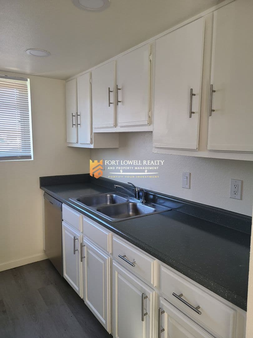 Youngtown Apartment: 11350 W Tennessee Ave Unit 24