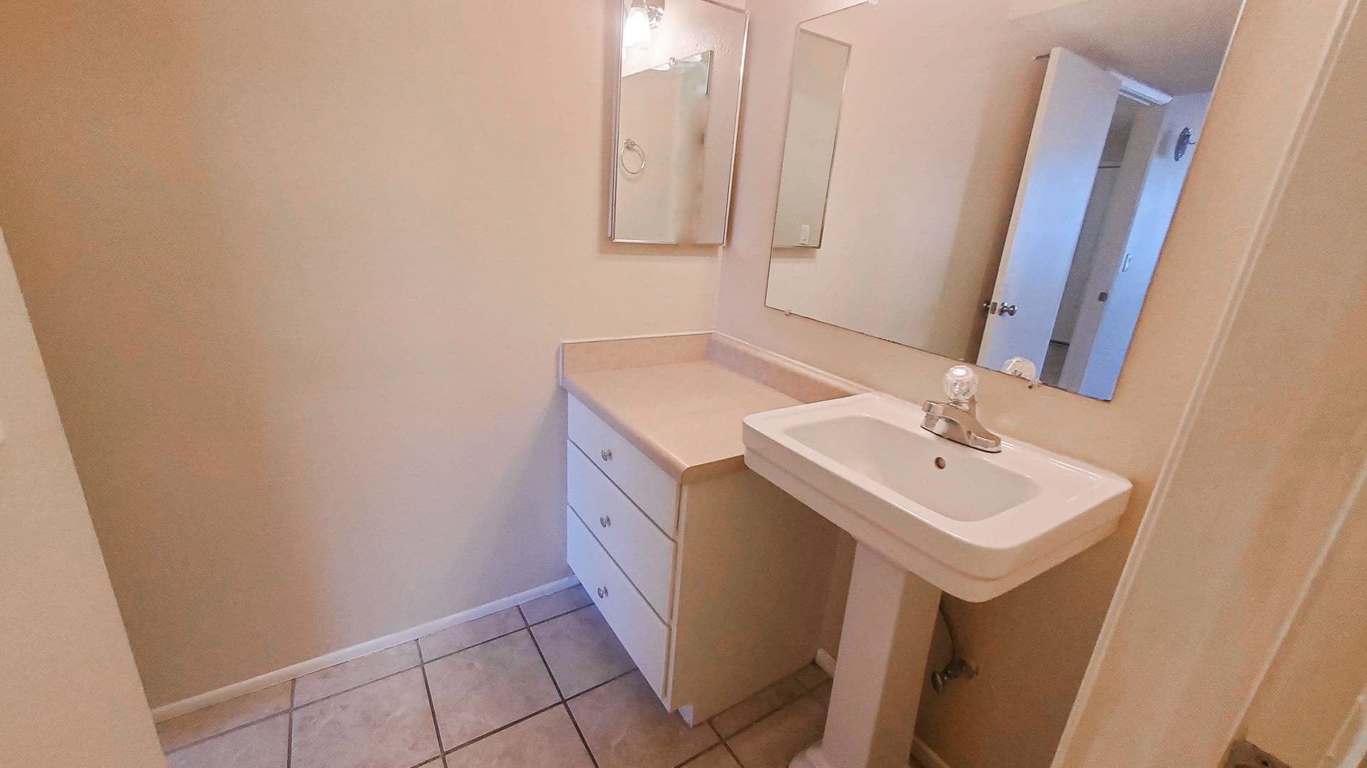 Tucson Apartment: 5803 N Camino Esplendora