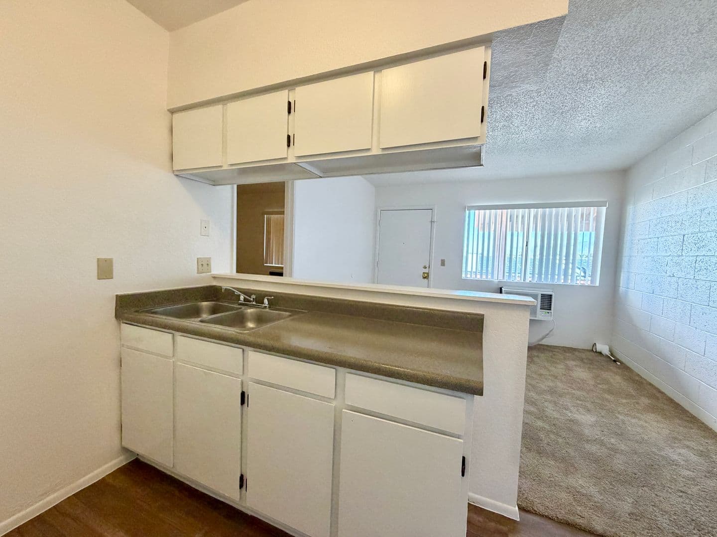 Tucson Apartment: 5770 S Jeanette Blvd
