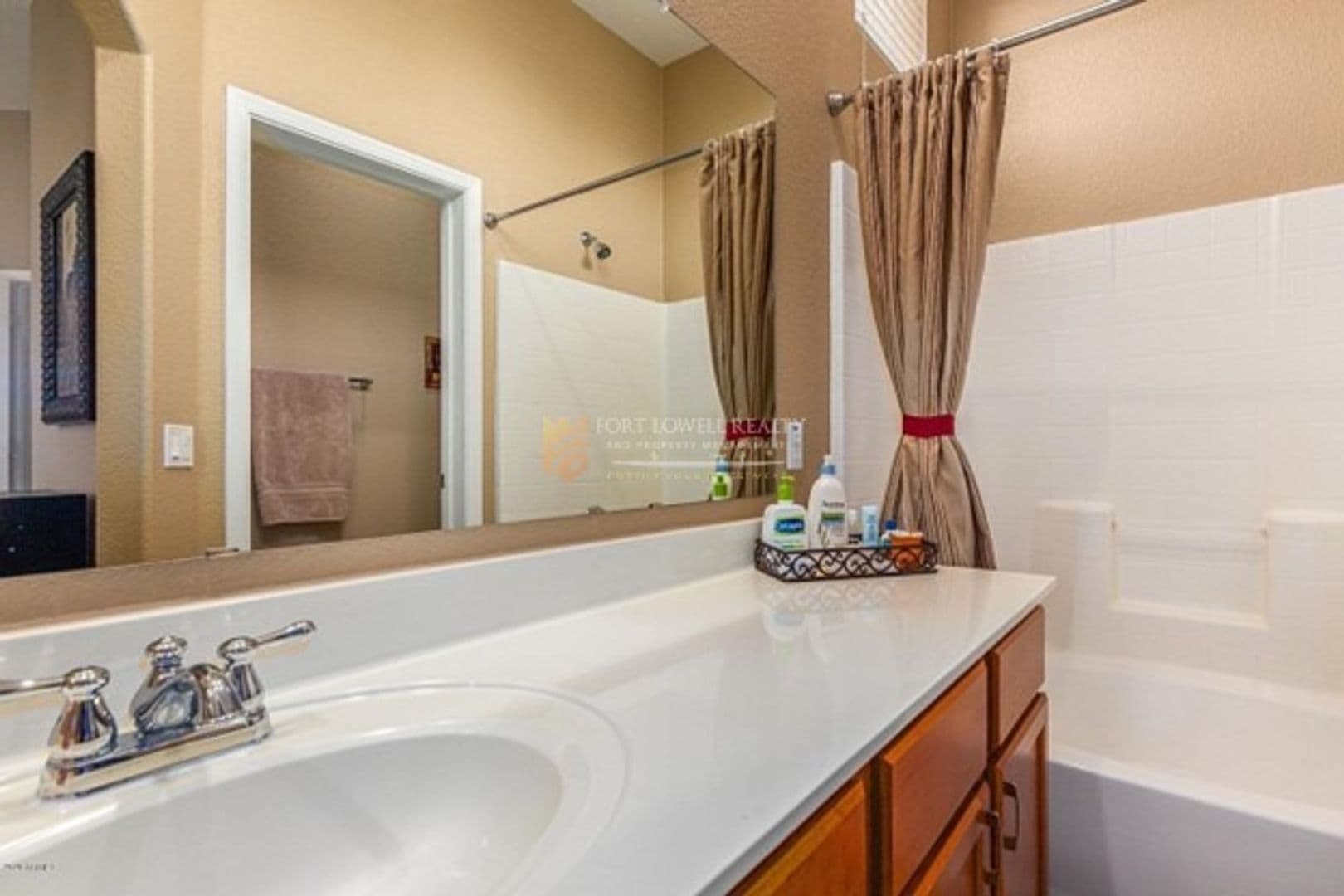 Goodyear Townhome: 458 N 168th Lane