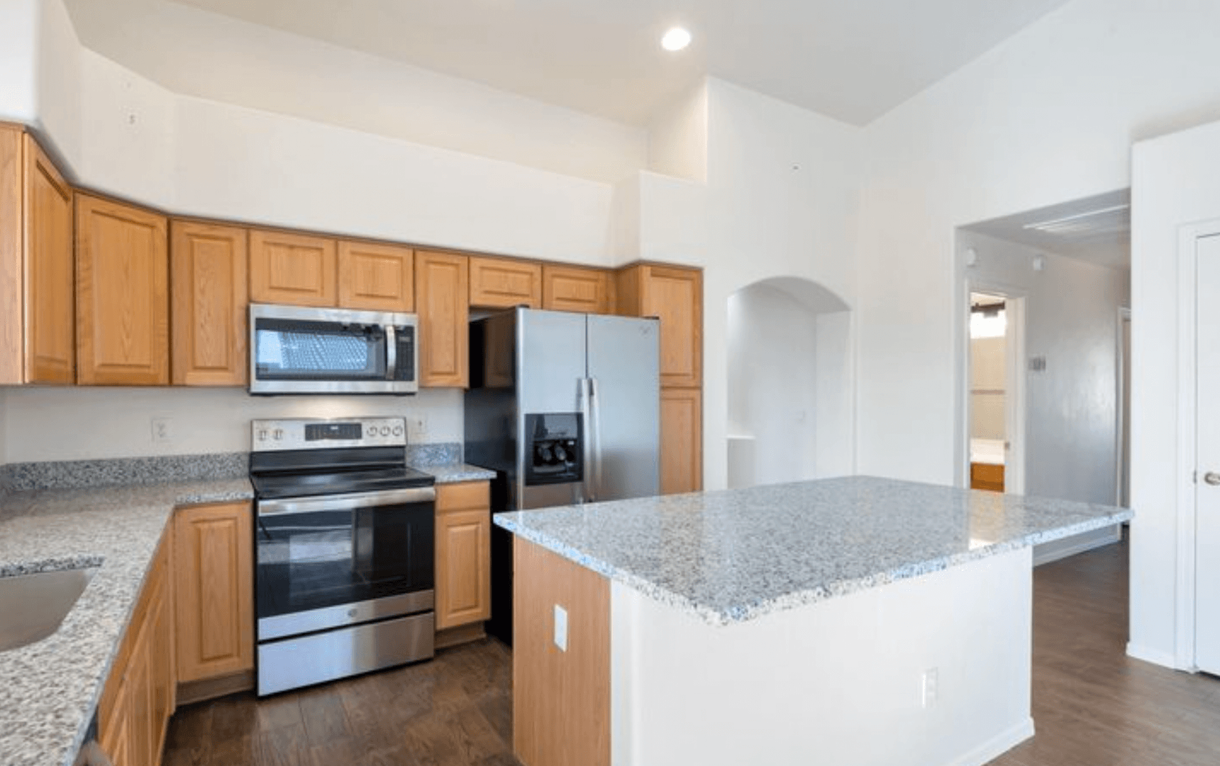 Tucson House: 355 W Greys Rd