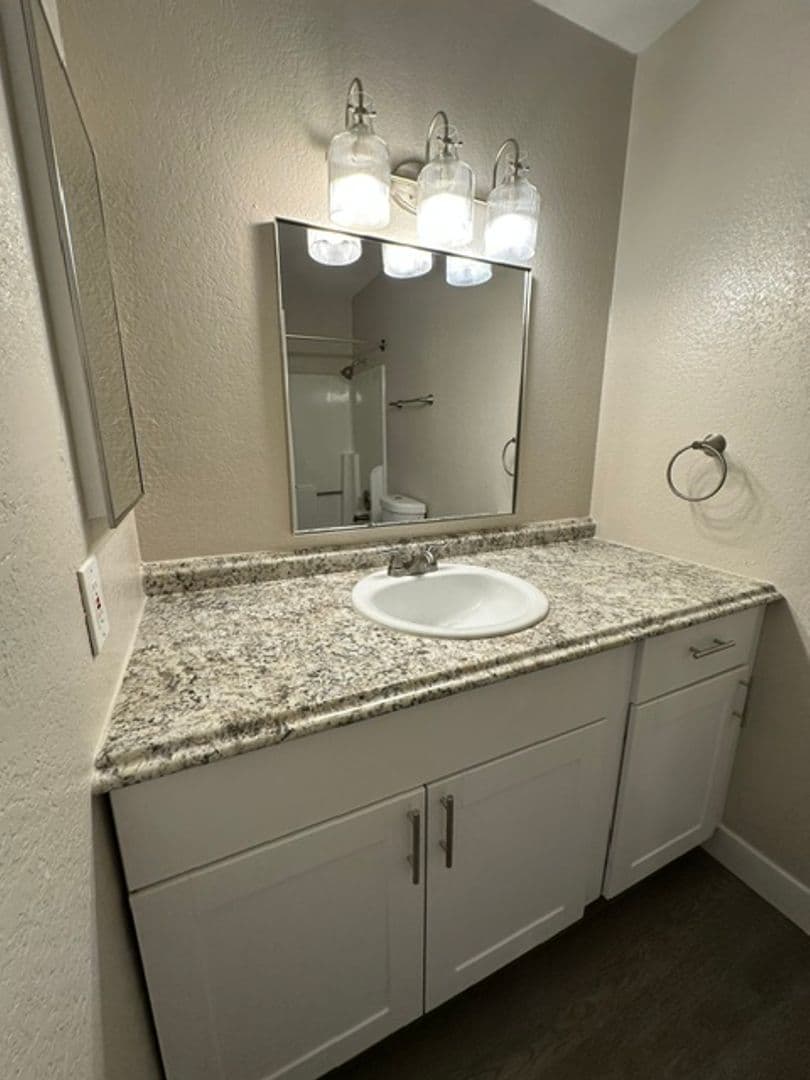 Mesa Apartment: 260 W 8th Ave Unit 223