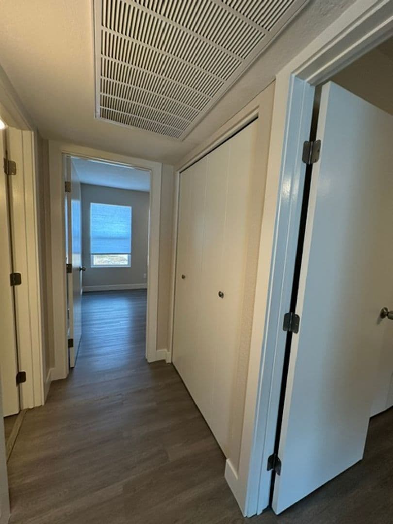 Mesa Apartment: 260 W 8th Ave Unit 223