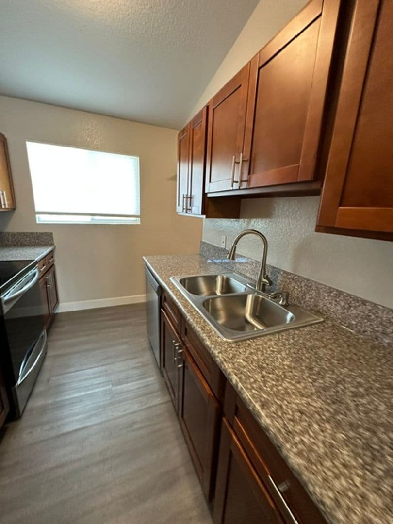 Mesa Apartment: 260 W 8th Ave Unit 223