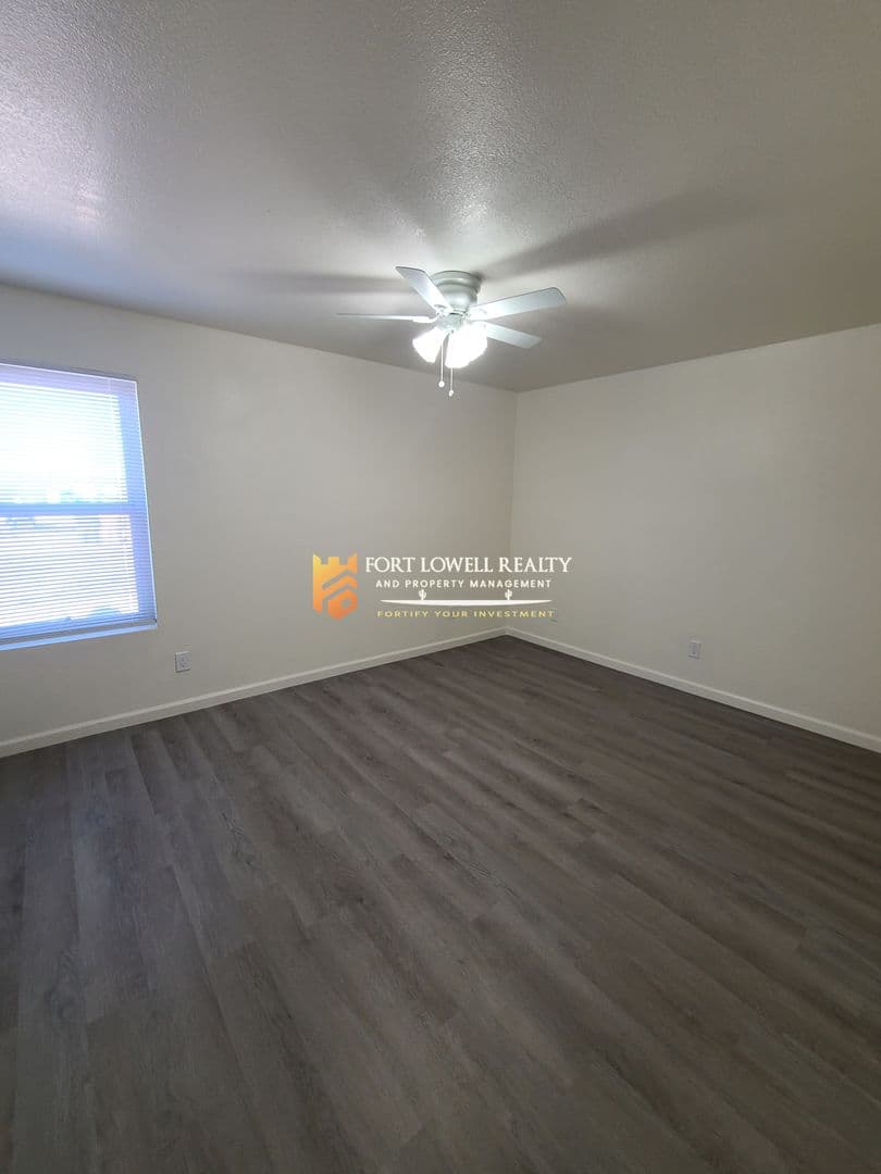Youngtown Apartment: 11350 W Tennessee Ave Unit 21