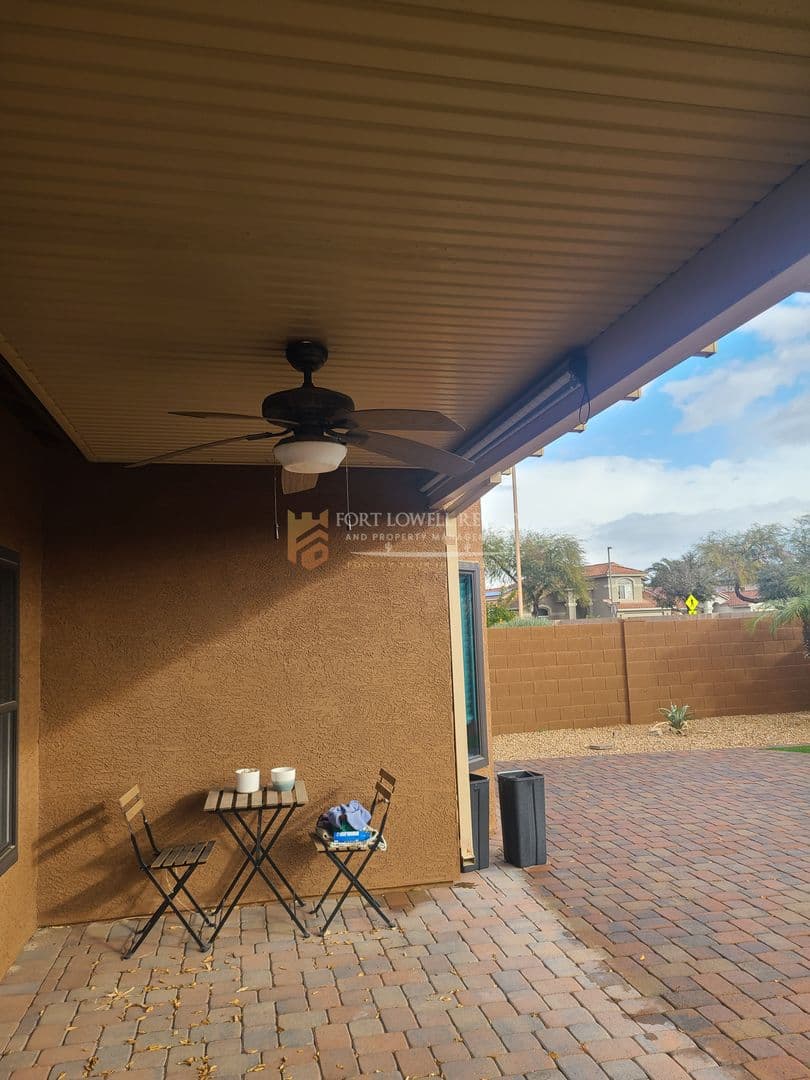 Surprise House: 17407 N Larkspur Lane