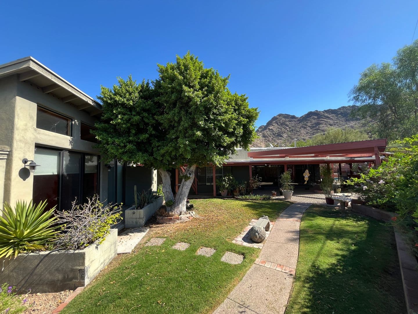 Phoenix House: 1741 E Mountain View Rd