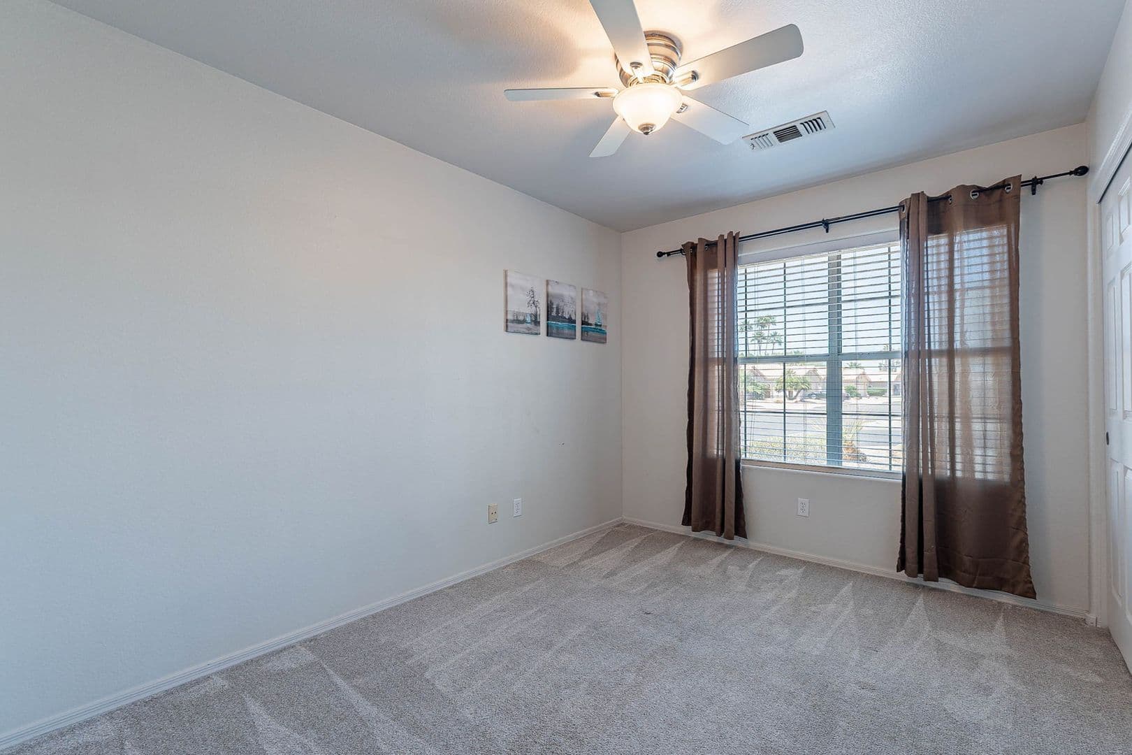 Chandler House: 5463 W Geronimo St