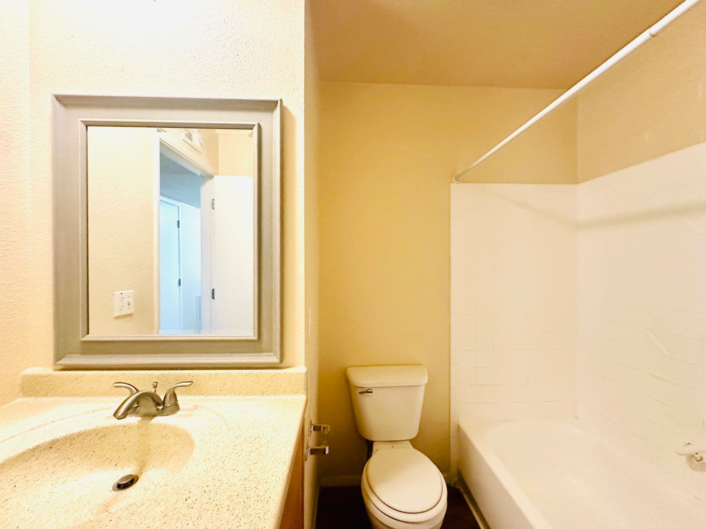 Tucson Apartment: 8750 E Cooper St