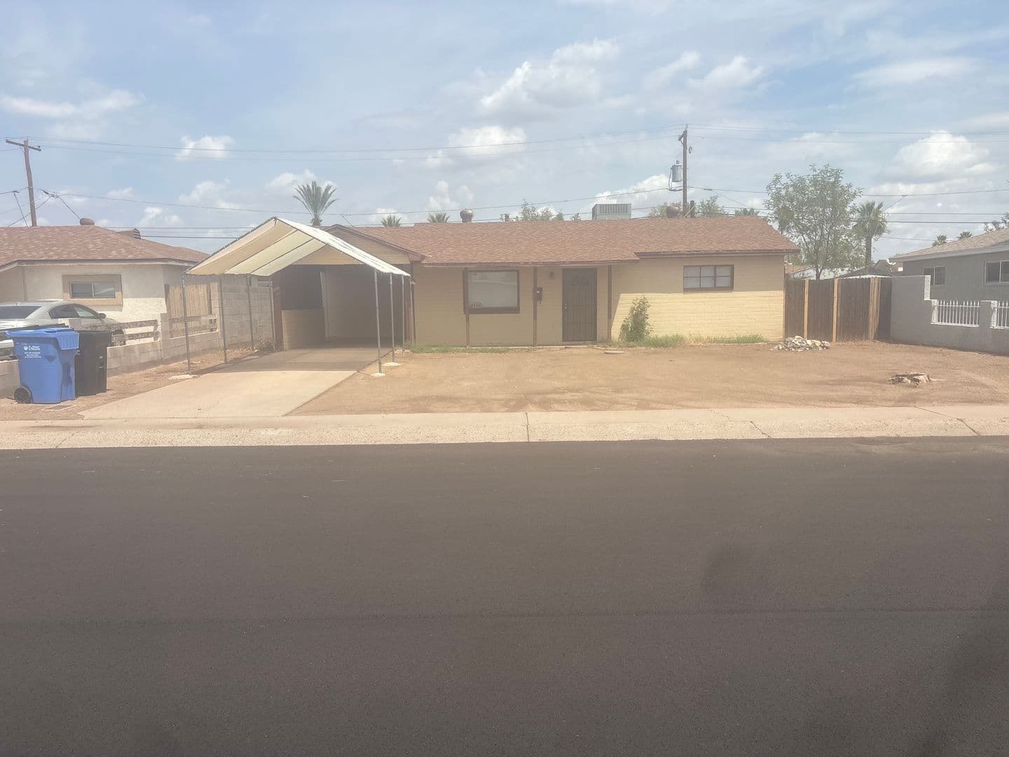 Phoenix House: 2746 W Glenrosa Ave