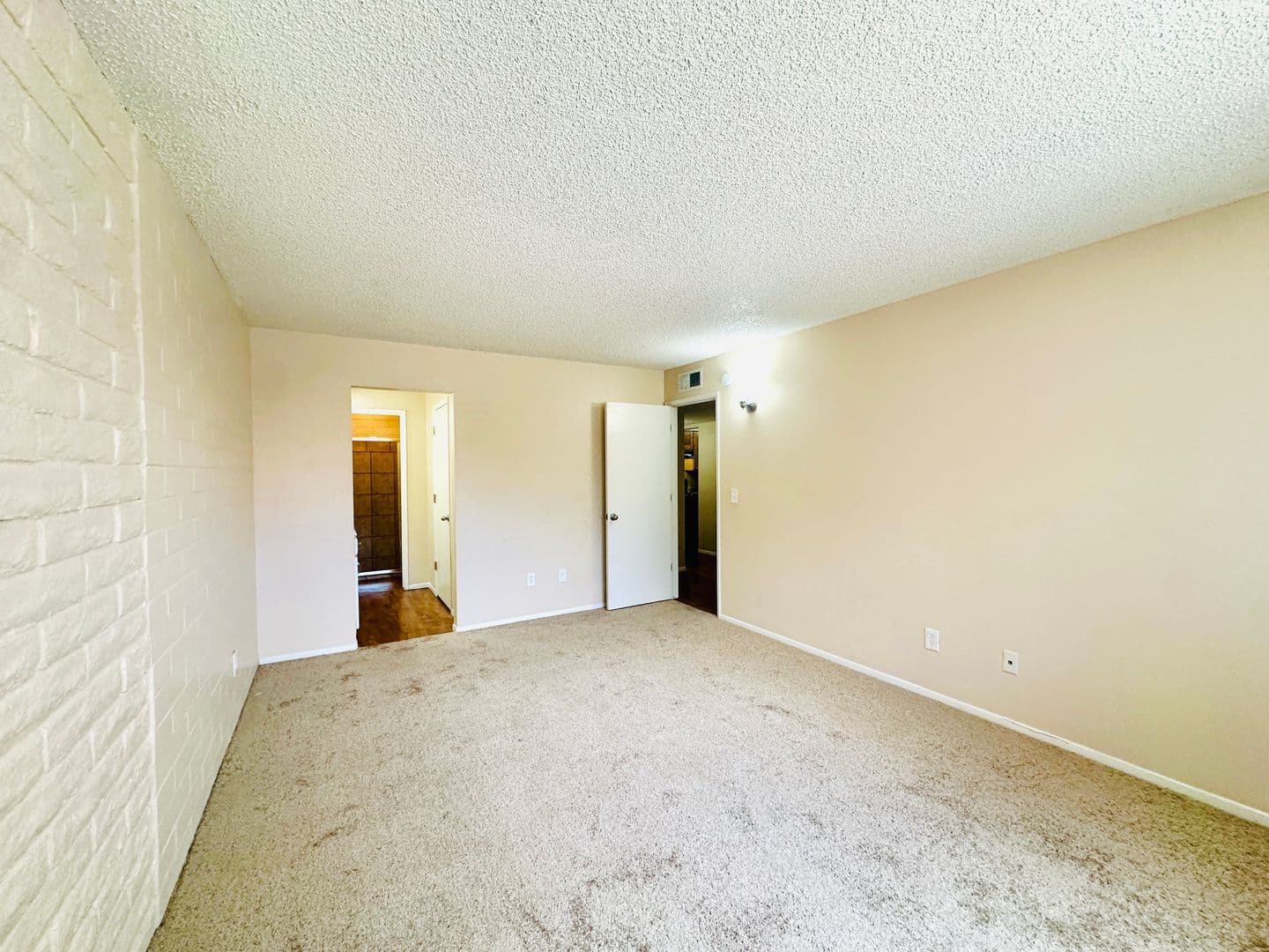Tucson Apartment: 8750 E Cooper St