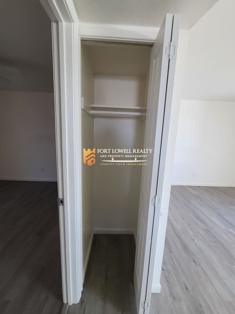 Youngtown Apartment: 11350 W Tennessee Ave Unit 21