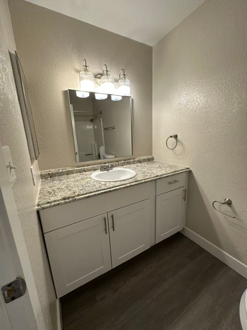 Mesa Apartment: 260 W 8th Ave Unit 223