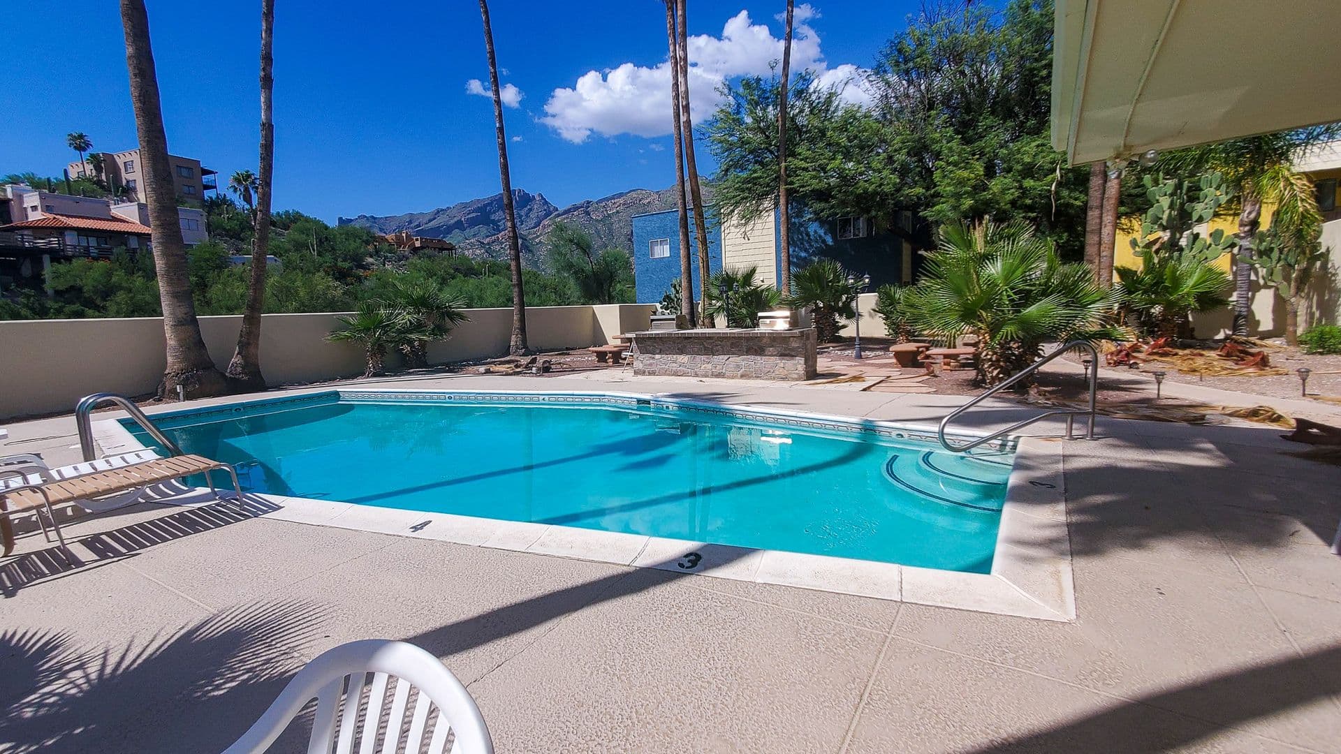 Tucson Apartment: 5803 N Camino Esplendora