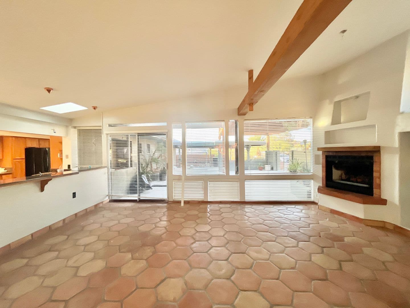 Phoenix House: 1741 E Mountain View Rd