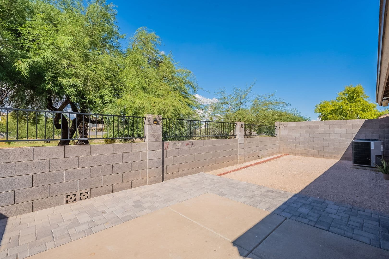 Phoenix House: 766 E Rosemonte Dr
