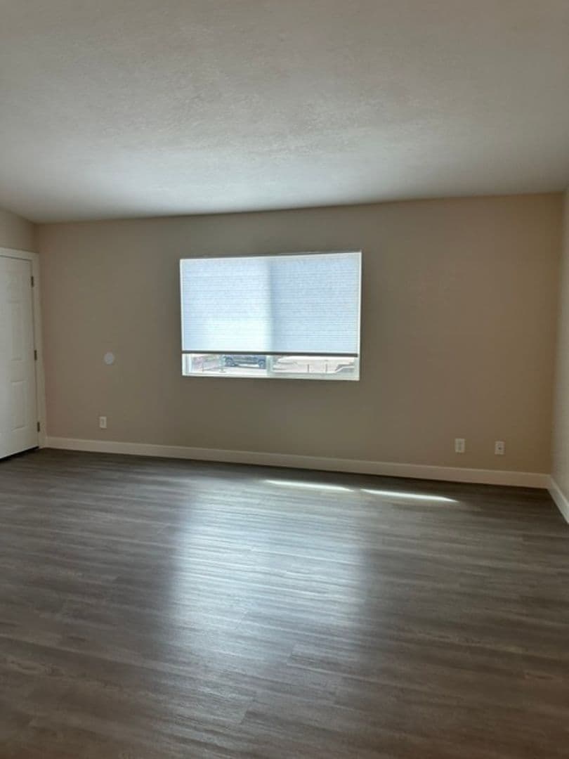 Mesa Apartment: 260 W 8th Ave Unit 223