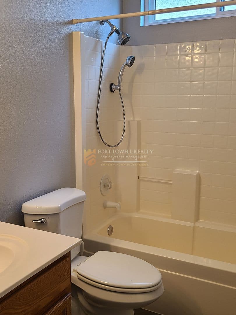 Surprise House: 17407 N Larkspur Lane