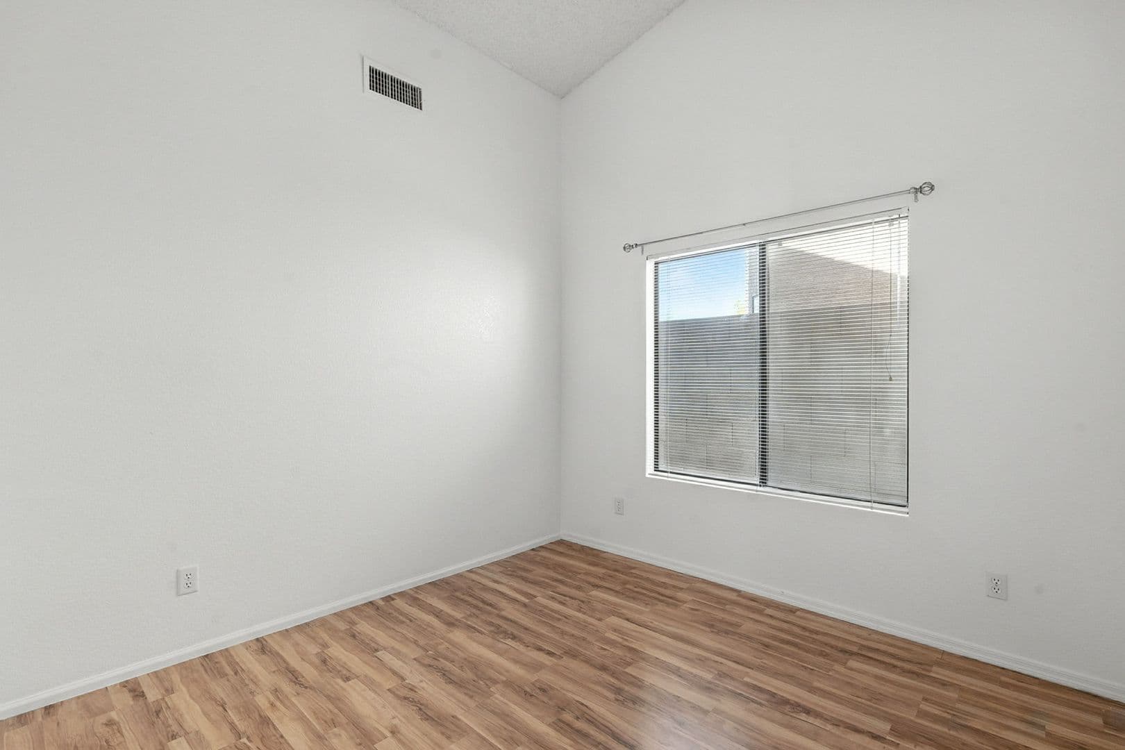 Phoenix House: 766 E Rosemonte Dr