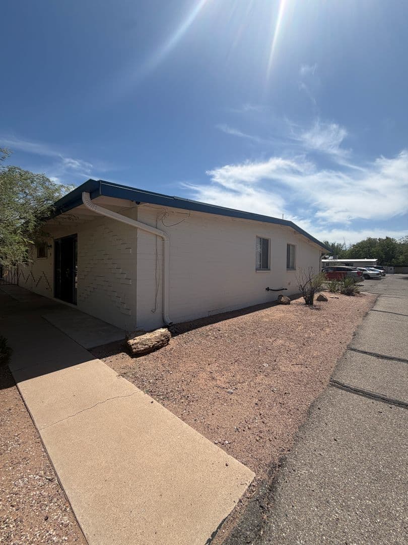 Tucson Apartment: 1620 E Blacklidge Dr