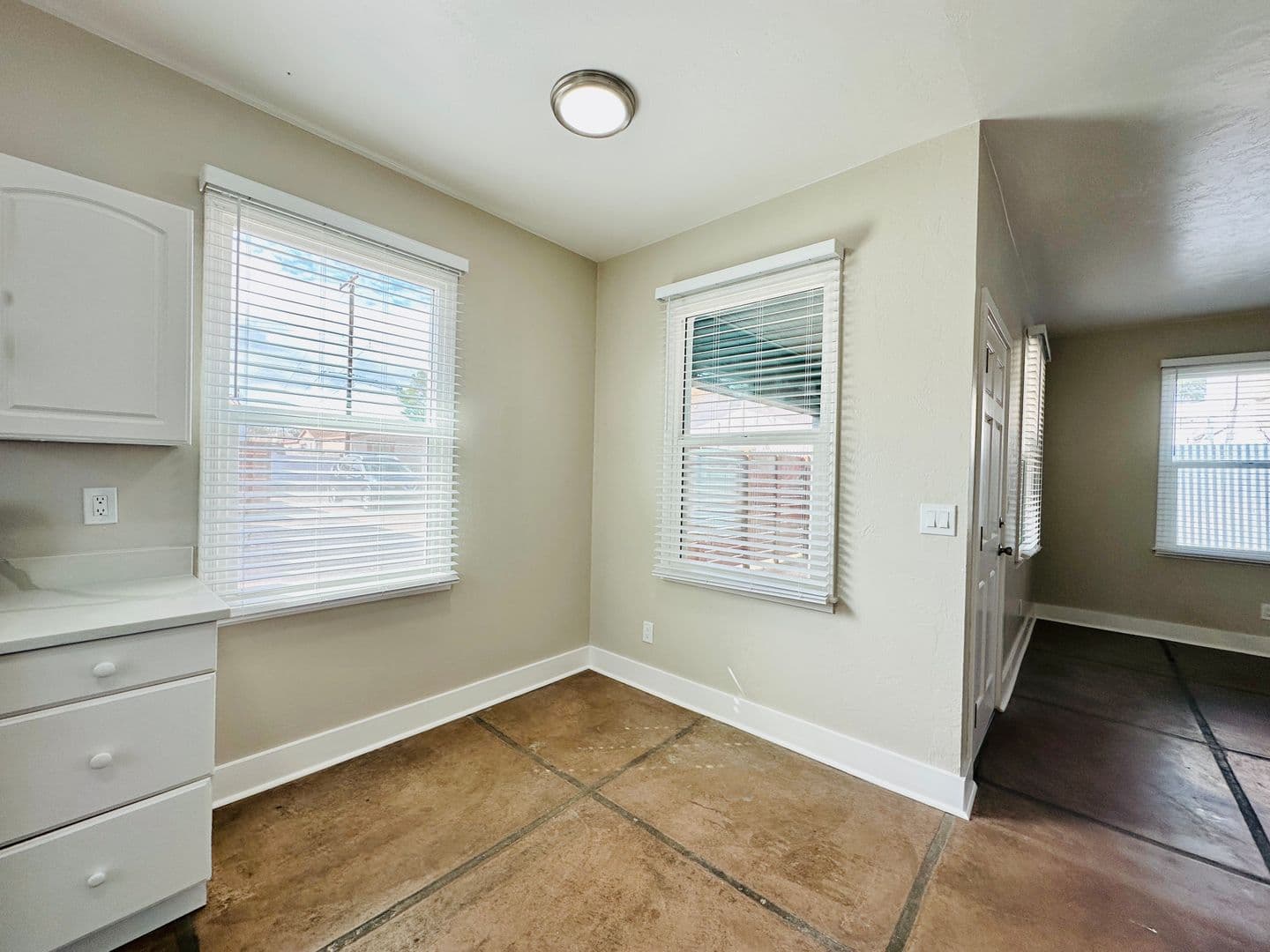 Tucson Apartment: 1142 E 9th St