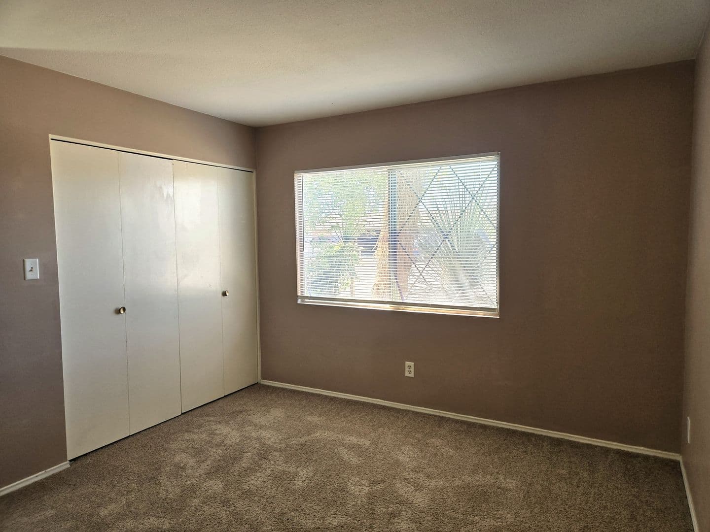 Glendale House: 4330 W Royal Palm Rd