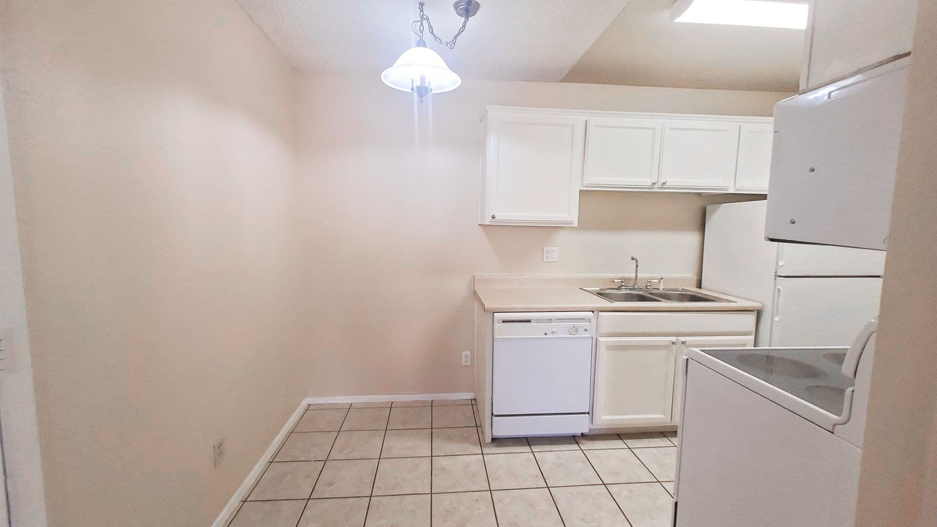 Tucson Apartment: 5803 N Camino Esplendora