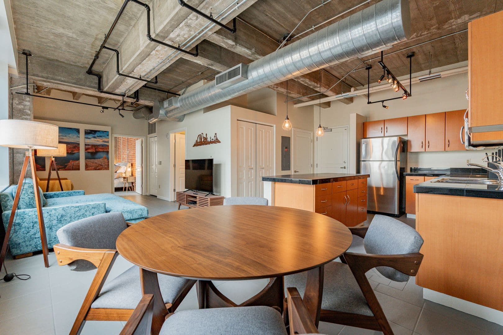 Phoenix House: 114 W Adam St Unit 301
