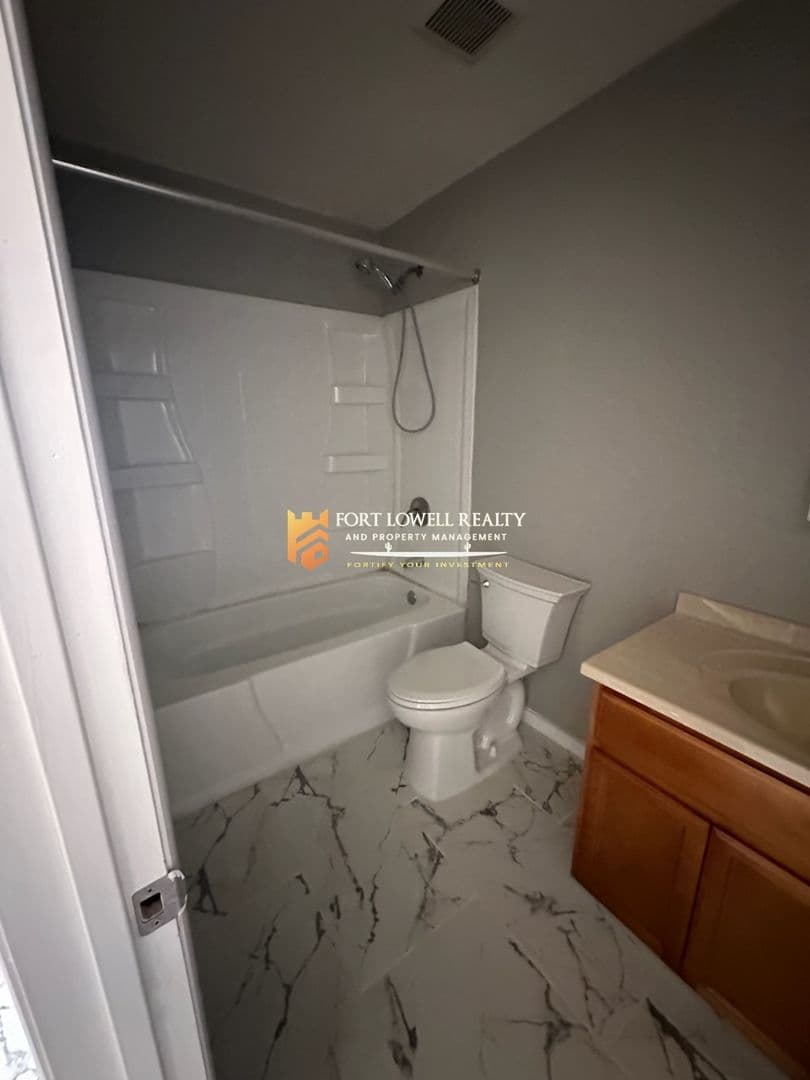 Phoenix Apartment: 2632-2634 N 29th Pl