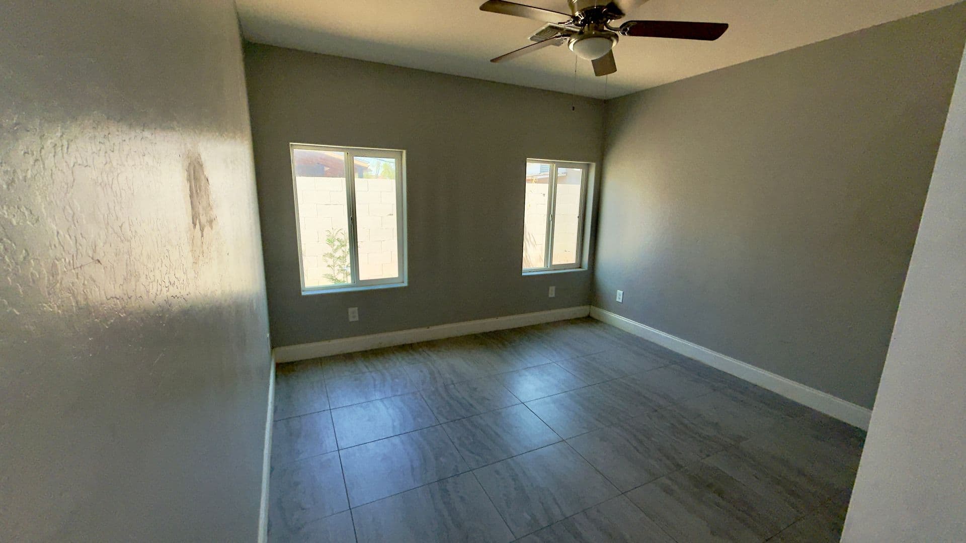 Phoenix Apartment: 1911 E. Harvard St