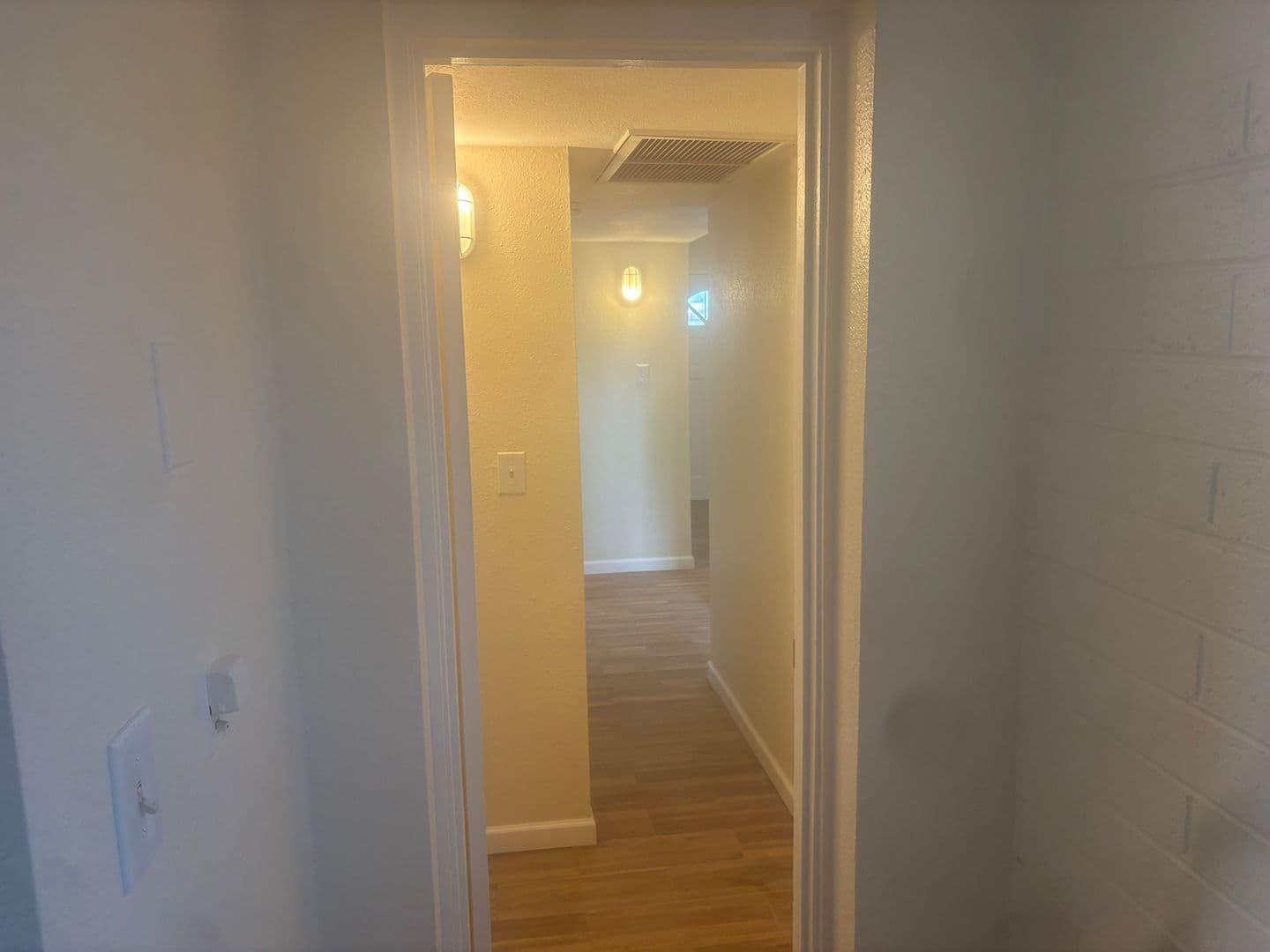 Phoenix House: 2746 W Glenrosa Ave