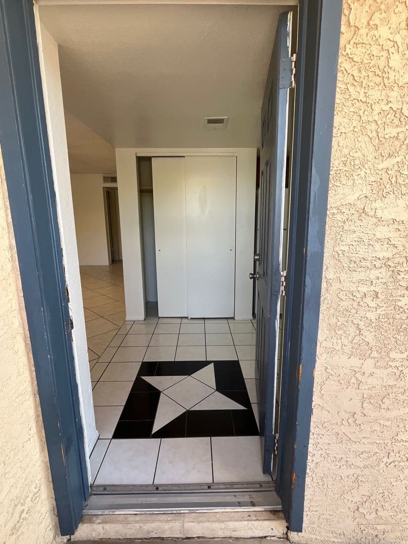 Tempe Apartment: 1201 S McClintock Dr