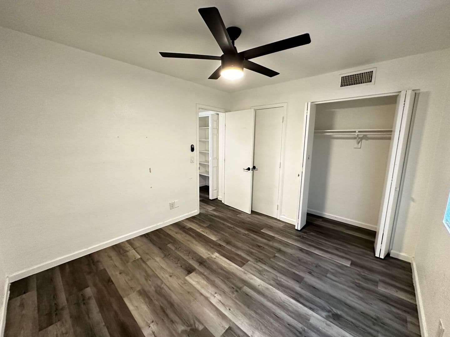Phoenix Apartment: 2006 N 51st St