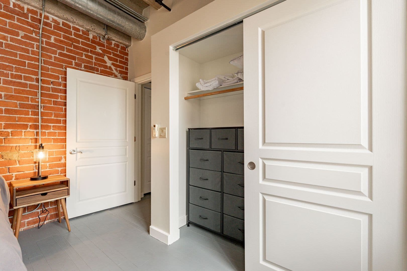 Phoenix House: 114 W Adam St Unit 301