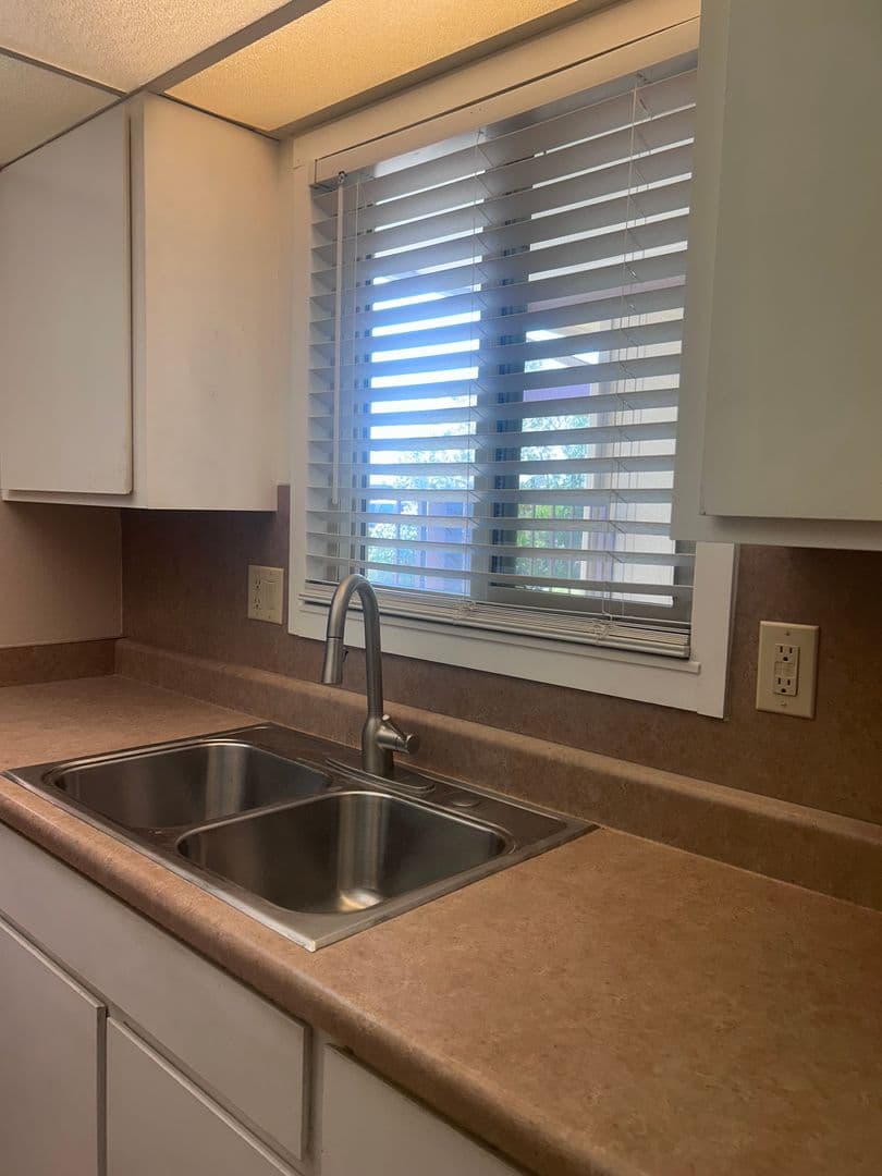 Sun City House: 13720 N 98th Ave Unit E