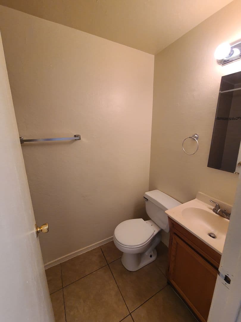 Tucson Apartment: 4350 E Fairmount St