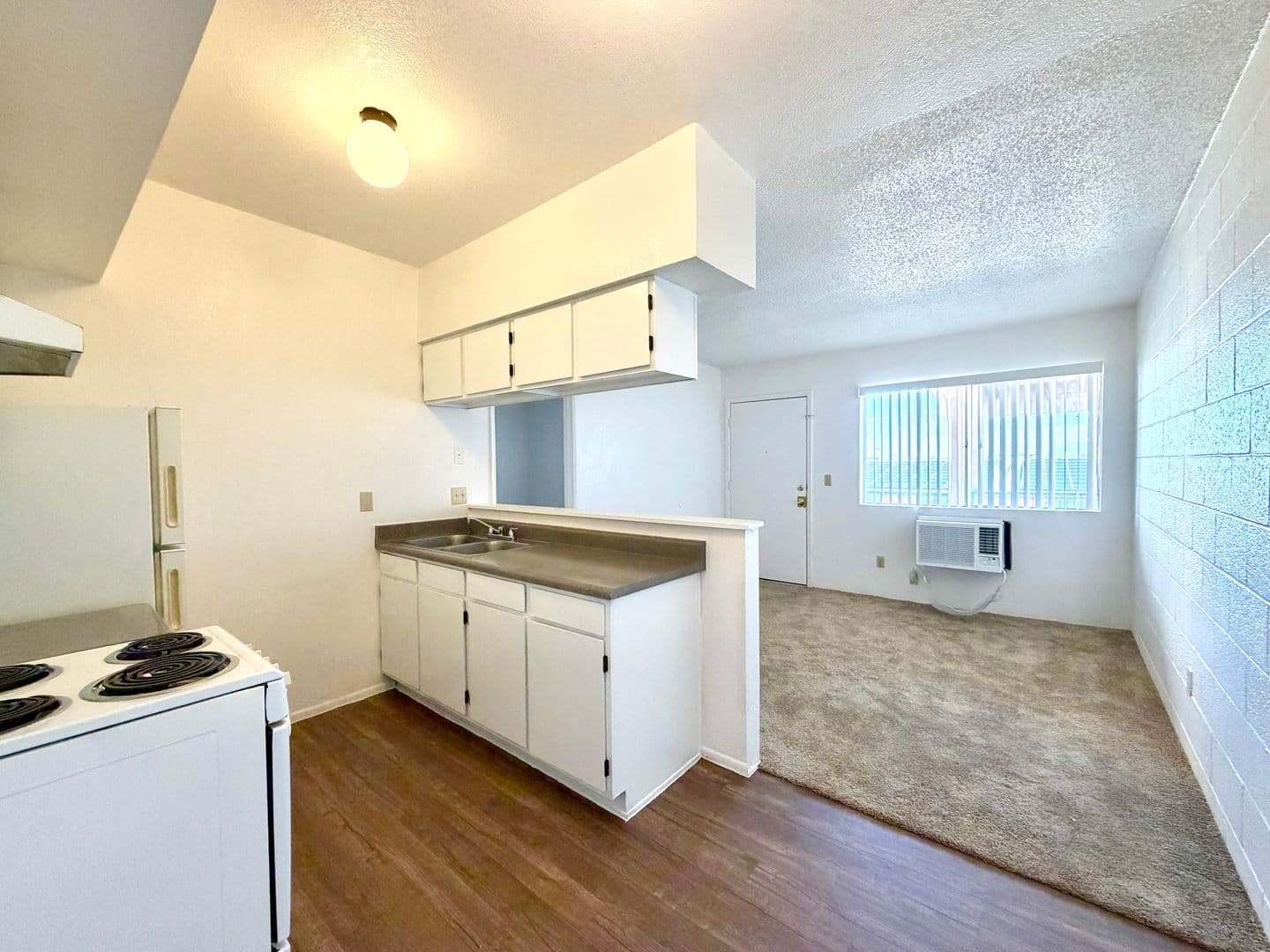 Tucson Apartment: 5770 S Jeanette Blvd