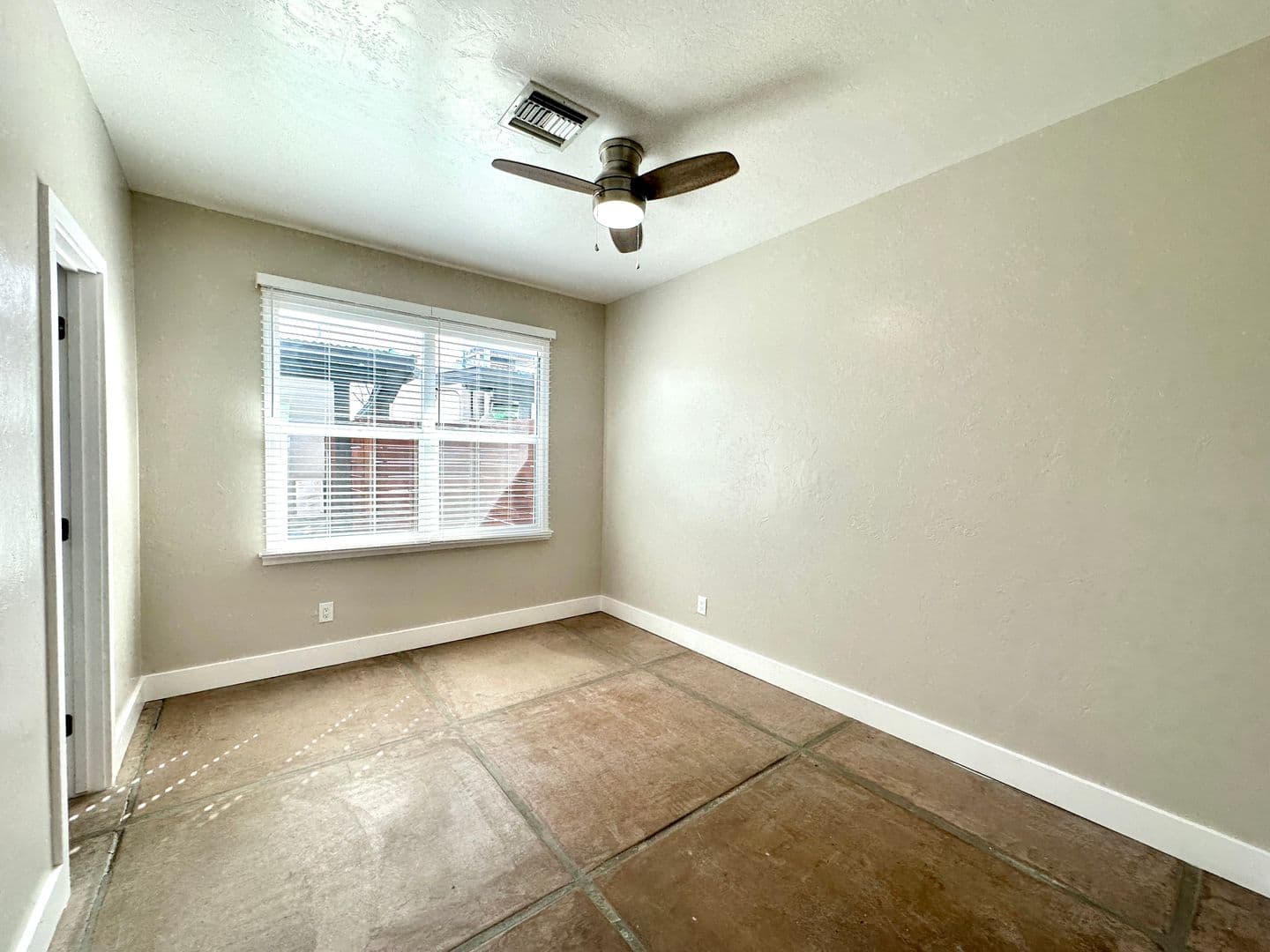 Tucson Apartment: 1142 E 9th St