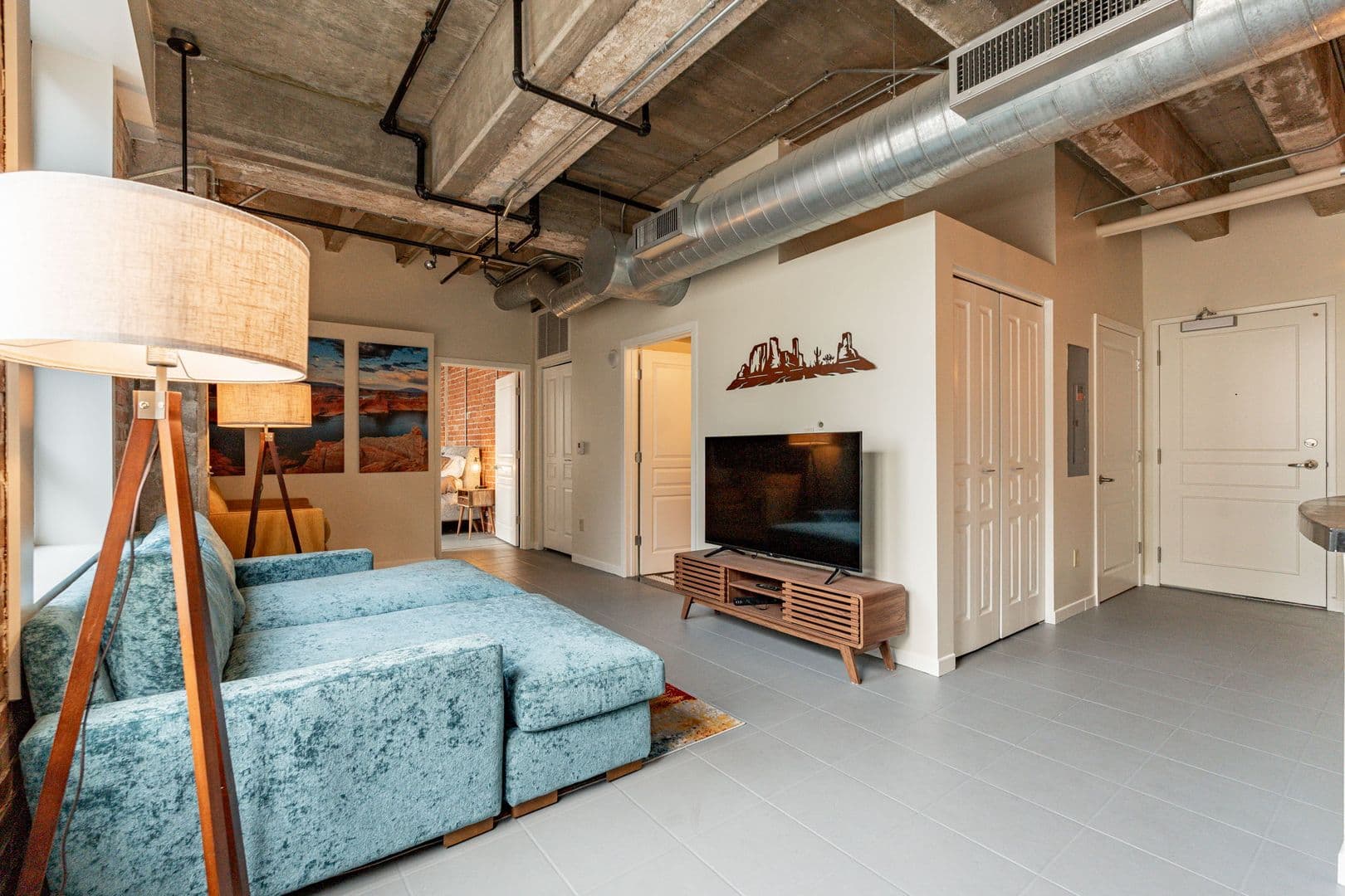 Phoenix House: 114 W Adam St Unit 301