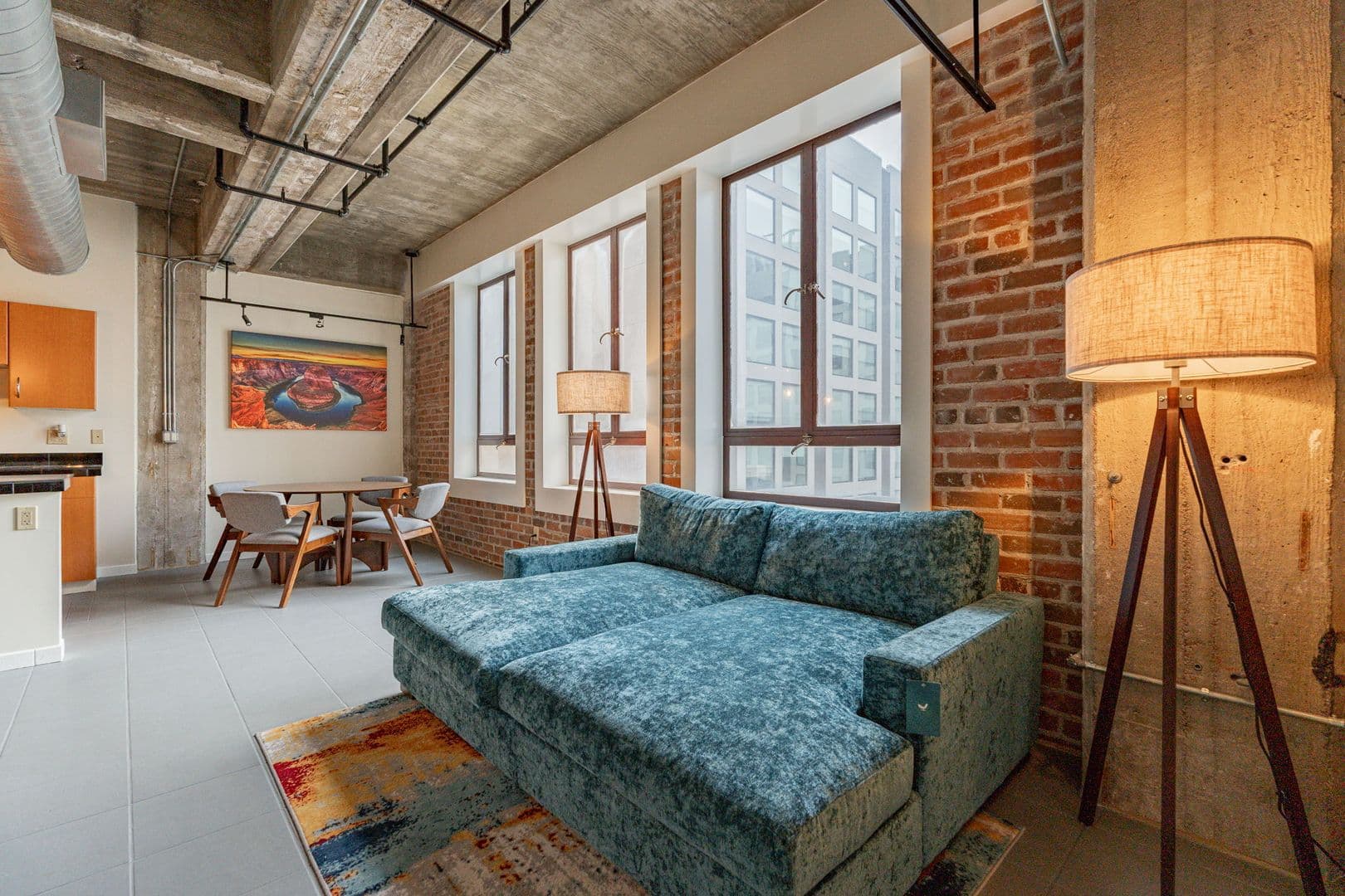 Phoenix House: 114 W Adam St Unit 301